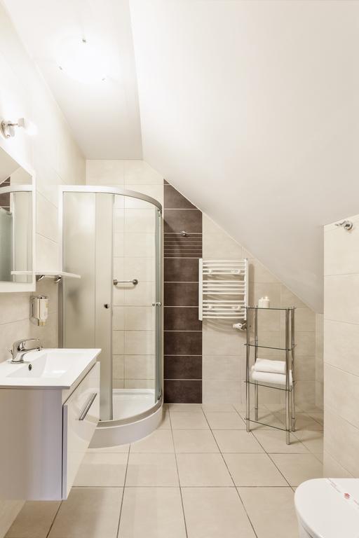 Hotel Modrzewiowy Dwor غليفيتسه المظهر الخارجي الصورة
